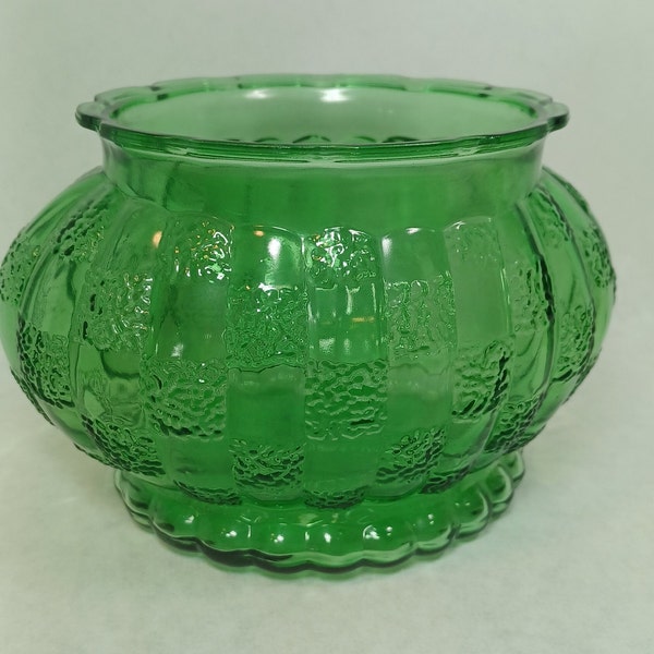 Beautiful 1950's Mid Century A. L. R. Co. Emerald Green Checkerboard Melon Vase