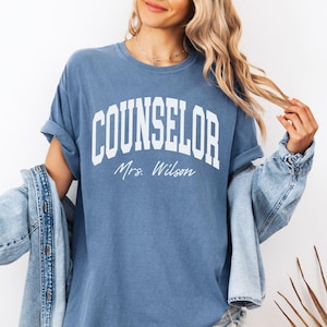 Custom Counselor Shirt, Comfort Colors School Counselor T-shirt, Personalized Name Counselor Tee, New Counselor Gifts, Back to School