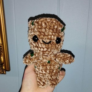 Crochet Groot plushie