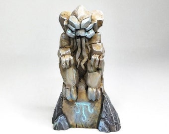 Cthulhu Idol statue 28mm 32mm. DnD Models, elder sign D&D terrain. Arkham Dungeons, tabletop boardgames. Original Hammerlot Games models