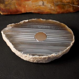MagRock Dynavap Stand #2515 (Smoky Striped Geode)