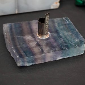 MagRock Dynavap Stand #2516 (Rainbow Flourite)