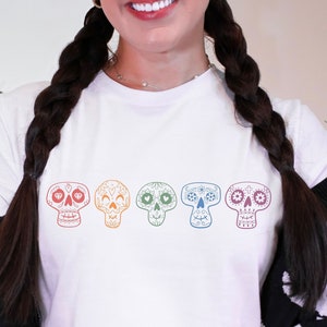 Dia De Los Muertos : LGBTQ Pride Rainbow Sugar Skull Shirt | Day of The Dead | Queer Mexican Halloween | Subtle Spanish Lesbian Tee