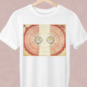 Abbildung der Himmelskörper, Bartolomeu Velho, Unisex T-Shirt, Griechisch T-Shirt, Geschenk für einen Griechen, Karte T-Shirt, Trendy Grieche, Stilvoller Grieche