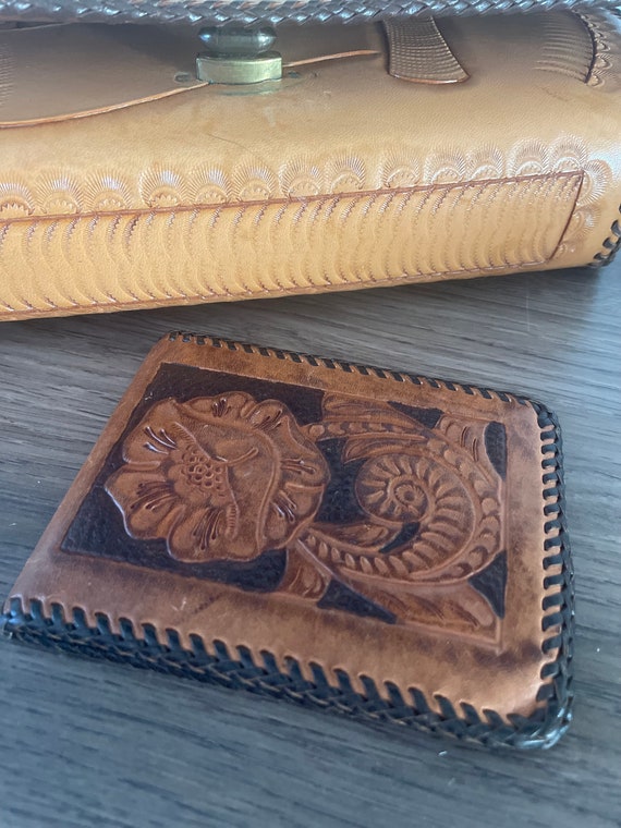 Vintage Retro Hand Tooled Leather Purse Wallet Cl… - image 7