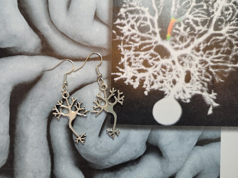 Neuron Earrings w/Hypoallergenic Option & Bonus CZ Studs - Biology Earrings-Science Earrings-Neuron Jewelry-Brain Cell Jewelry-Neuroscience afbeelding 3