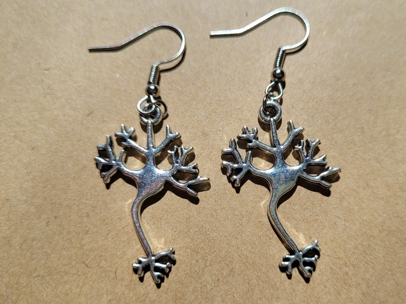 Neuron Earrings w/Hypoallergenic Option & Bonus CZ Studs - Biology Earrings-Science Earrings-Neuron Jewelry-Brain Cell Jewelry-Neuroscience afbeelding 5