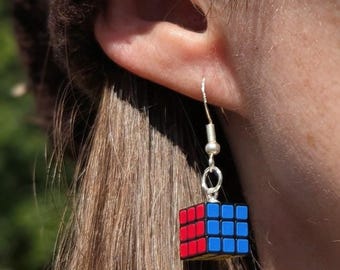 Functional Mini Puzzle Cube Earrings – Turnable Puzzle Earrings for Gamers, STEM & Geek Gifts