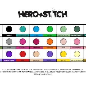 Op de afbeelding: Een kleurenkaart met de tekst "HERO+STITCH" bovenaan. De kaart toont een raster van kleurstalen, elk gelabeld met een kleurnaam, waaronder Wit, Zwart, Aquamarijn, Cyaan, Groen en meer. De tekst onderaan legt kleurvariaties uit.
