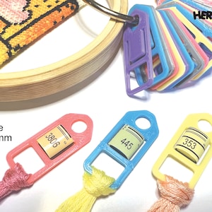 Mini gouttes de fil de soie dentaire avec fente pour étiquette | Organisation du point de croix, de la broderie et de la couture