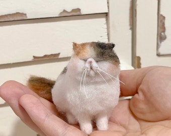 2.5 InchesMiniature Needle Felted Calico Cat Figrine,Doll House Calico Cat for Ob11/Bjd Doll,Calico Cat Lovers Memorial Loss Gift