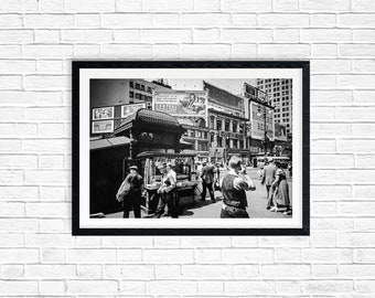 New York Vintage Black and White Print, Union Square 14th Street and Broadway by Berenice Abbot from 1938. Remastered, INSTANT DOWNLOAD
