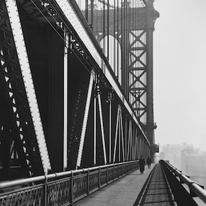 New York Vintage Black and White Print, Manhattan Bridge by Berenice Abbot from 1938. Remastered, INSTANT DOWNLOAD, vintage photograph