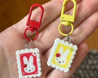 Portachiavi con coccinella e bottone in argilla, ciondolo per borsa a forma di coniglietto pastello, stile Kawaii