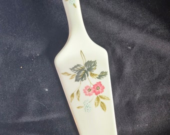 Hand Painted Vintage Andrea By Sadek Cake Server Cake Knife Spatula Server Pie Trowel Pink Flower Motif