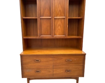 1960s Vintage Stanley Mid Century Modern China Cabinet Hutch MCM