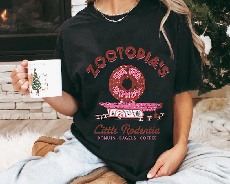 Puede incluir: Un juego de tres tazas de cer&aacute;mica con un acabado mate moteado. Las tazas son de color crema, gris claro y gris oscuro. Cada taza tiene un dise&ntilde;o simple y minimalista, ideal para caf&eacute; o t&eacute;.