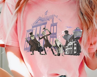 Retro The Hitchhiking Ghosts Hatbox Ghost T-shirt, Haunted Mansion Shirt, Disneyland Resort Shirt, Spooky Season Tee, Not So Scary Party Tee