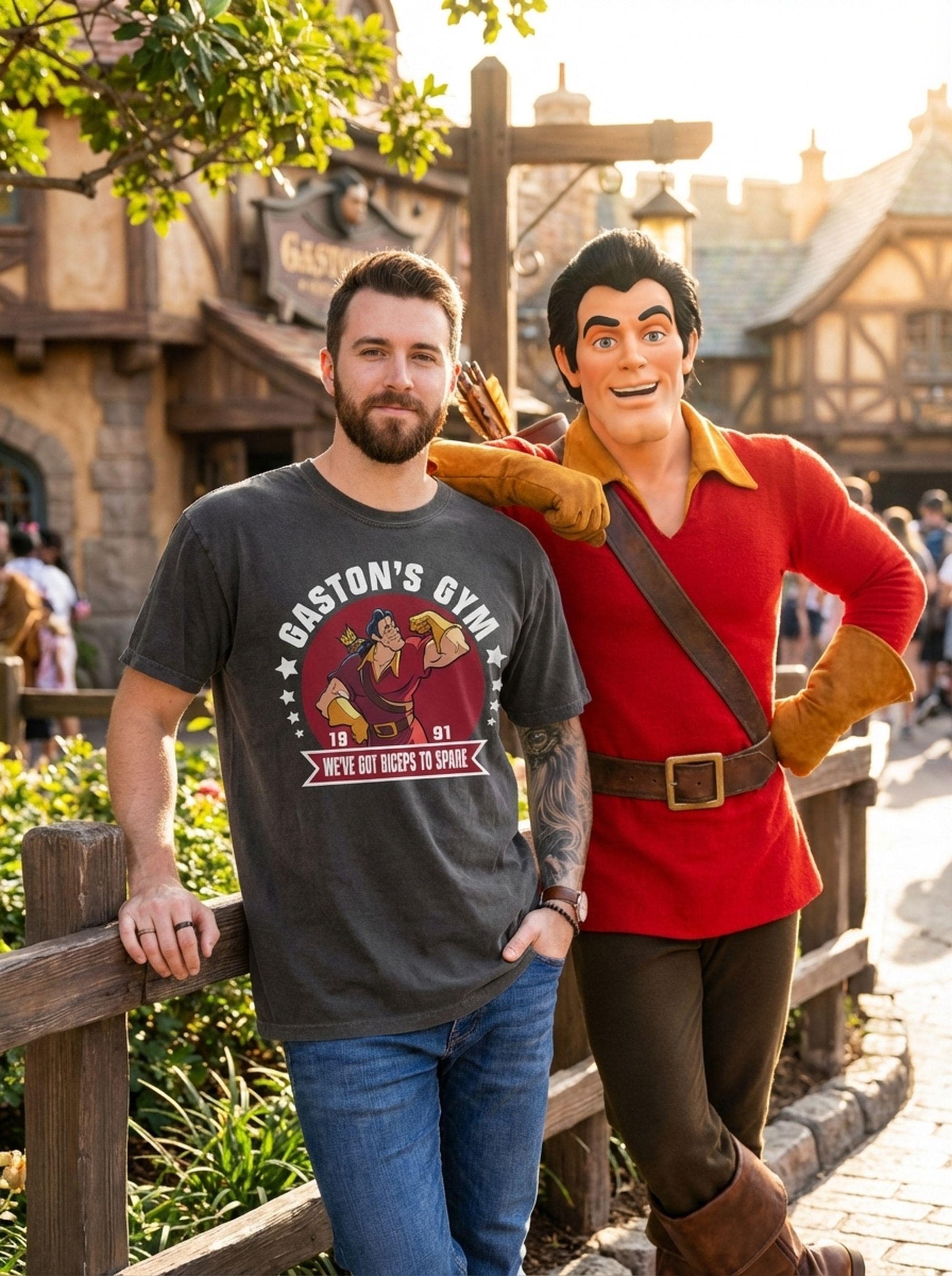 ディズニーヴィランズ ガストンのジムシャツ、美女と野獣Tシャツ