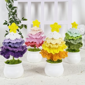 Gehaakte kerstboom, kerstversiering, handgemaakte gehaakte kerstboom, mini gebreide kerstboom met ornamenten, decoratie thuis