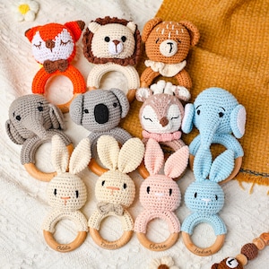 Crochet Toy Rattle for Baby, Personalized Baby Shower Gift, Baby Rattle, Wooden Rattle Ring for Newborn Gift, Gift for Nephew Niece