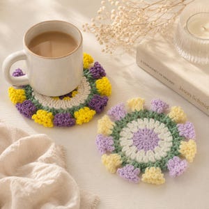 Posavasos de flores de ganchillo, juego de posavasos florales hechos a mano, bonita decoración de mesa, posavasos para bebidas, regalo para ella, decoración bohemia para el hogar, regalo floral para ella