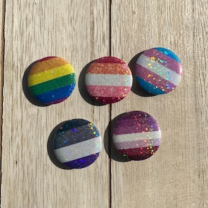 Pride flag pin-buttons (32mm) glitter