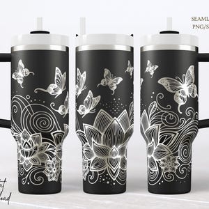 Adesivo per bicchiere con farfalla e loto in stile boho (SVG), file ottimizzato per nodi di incisione laser con motivo floreale zen.
