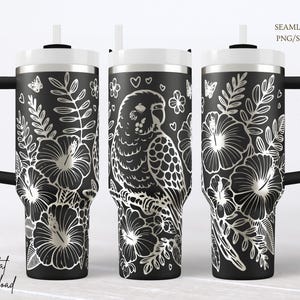 Adesivo per bicchiere con pappagallo tropicale in formato SVG, file ottimizzato per nodi di nodi incisi al laser con motivo floreale di ibisco.