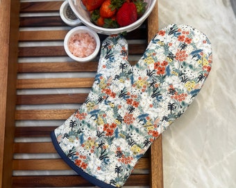 Handmade Oven Mitt, floral oven mitt, kitchen decor, feminine kitchen, quilted oven mitt, large oven mitt, rifle paper co. oven mitt