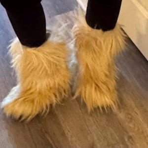 BLONDO BOOTS CANADA - Size 6 Goat Fur Apres Ski Yeti Snow Boots Vintage Fur Boots Winter Fashion Ski at Florida Vintage Vixen
