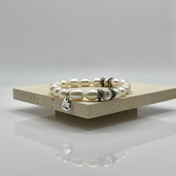Lustrous Freshwater Pearl Bracelet | 10mm Freshwater Pearls