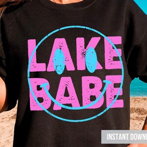昇華または DTF 用の Lake Babe PNG、夏のデジタル ファイル、休暇 PNG
