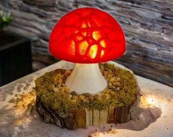 Voronoi Pilzlampe, Nachtlicht, Mushroom lamp auf Echtholzsockel mit Lichterkette