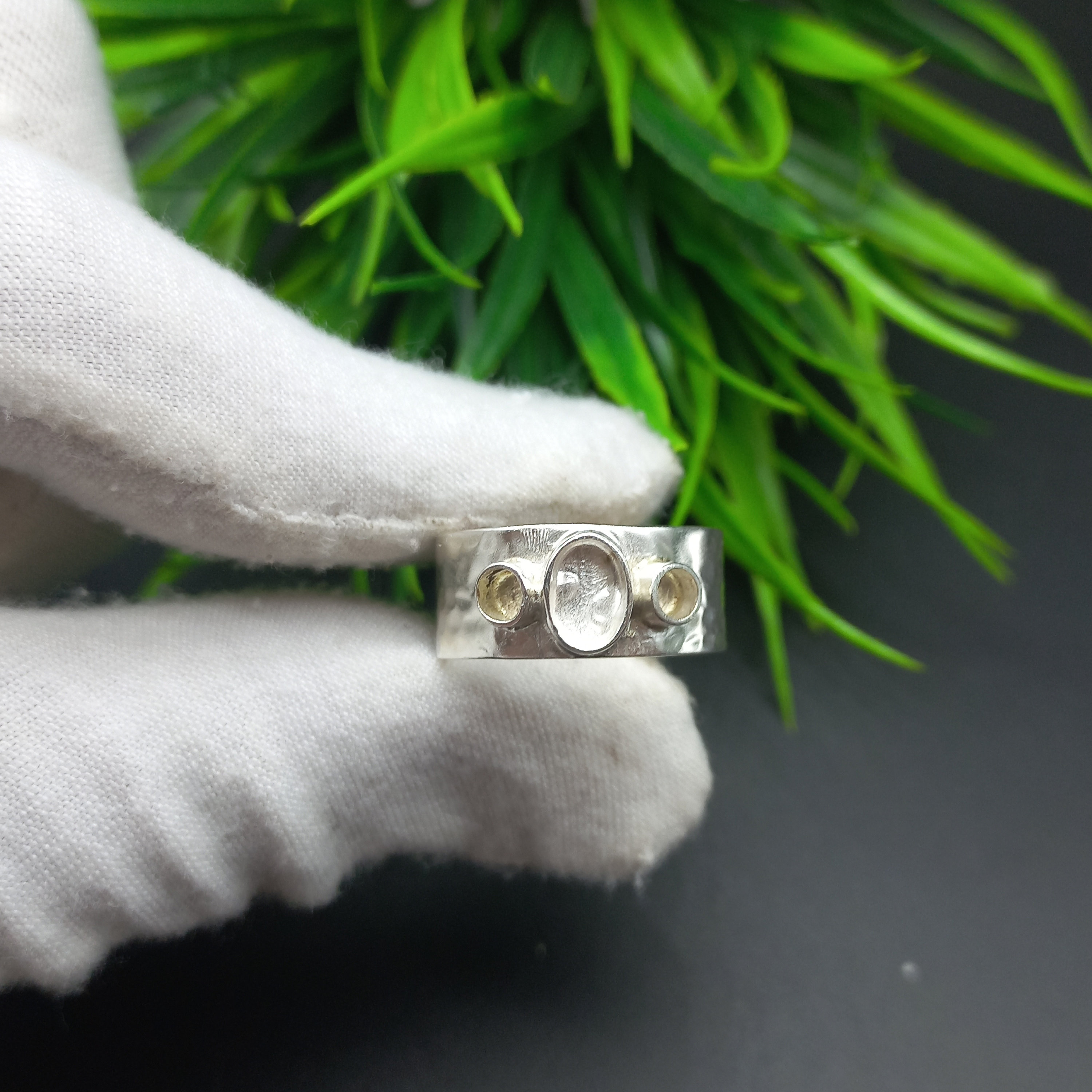 ハンマー加工のスターリングシルバーメッキリング、オーバル＆ラウンド