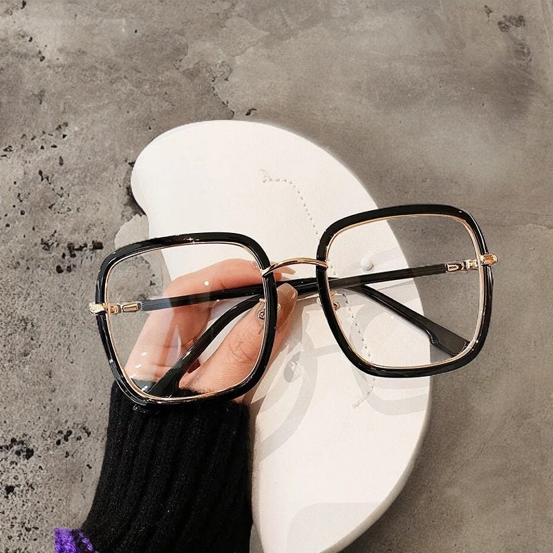 Square Old Fashion Women's Reading Glasses - Gina – Sunglass Museum