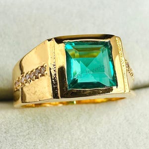 Vintage 14k Gold Emerald Ring: May Birthstone, Art Deco Style