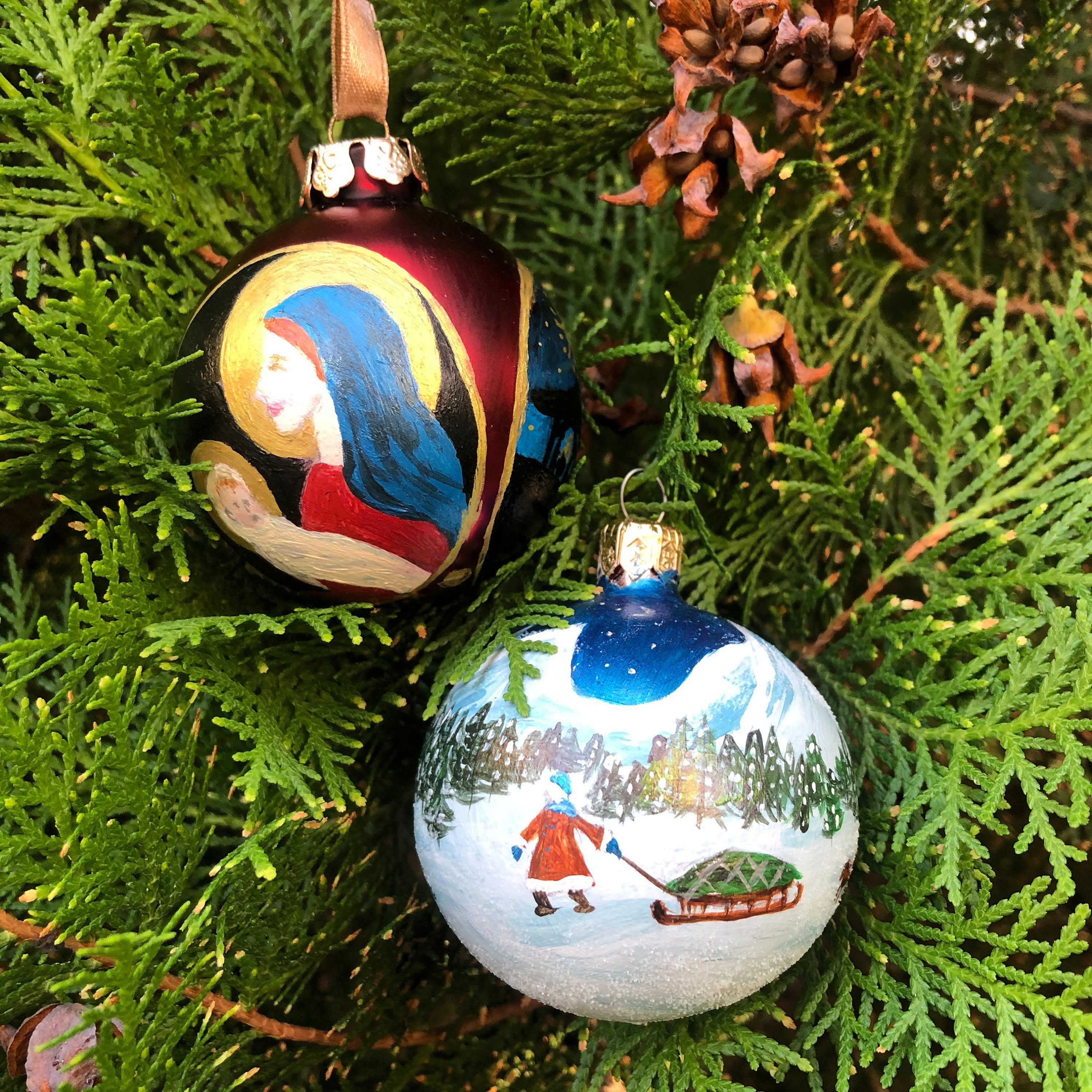 二本セット Hand-painted Christmas Baubles: Virgin Mary, Winter Scene (set of