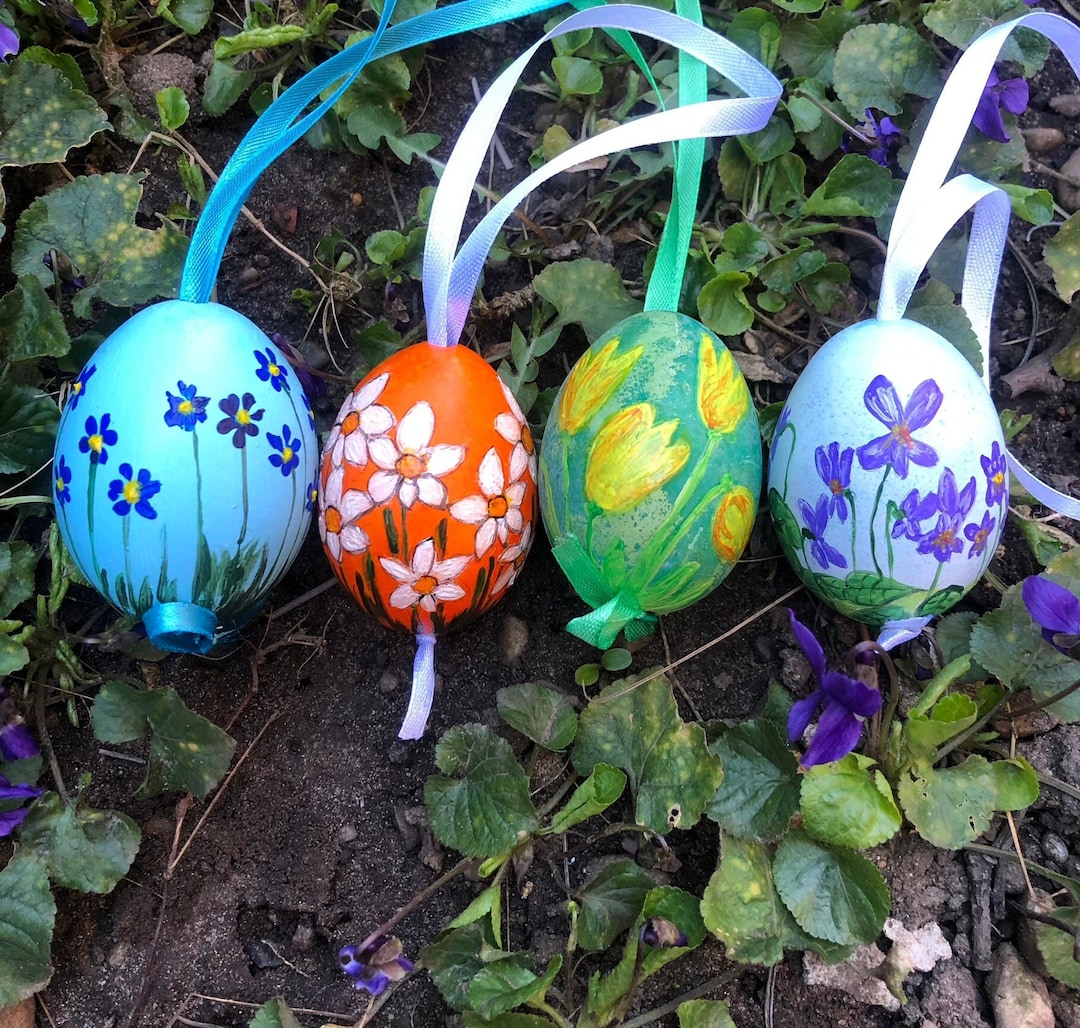 Set of 4 Hand Painted Easter Eggs With Flower Design - Etsy