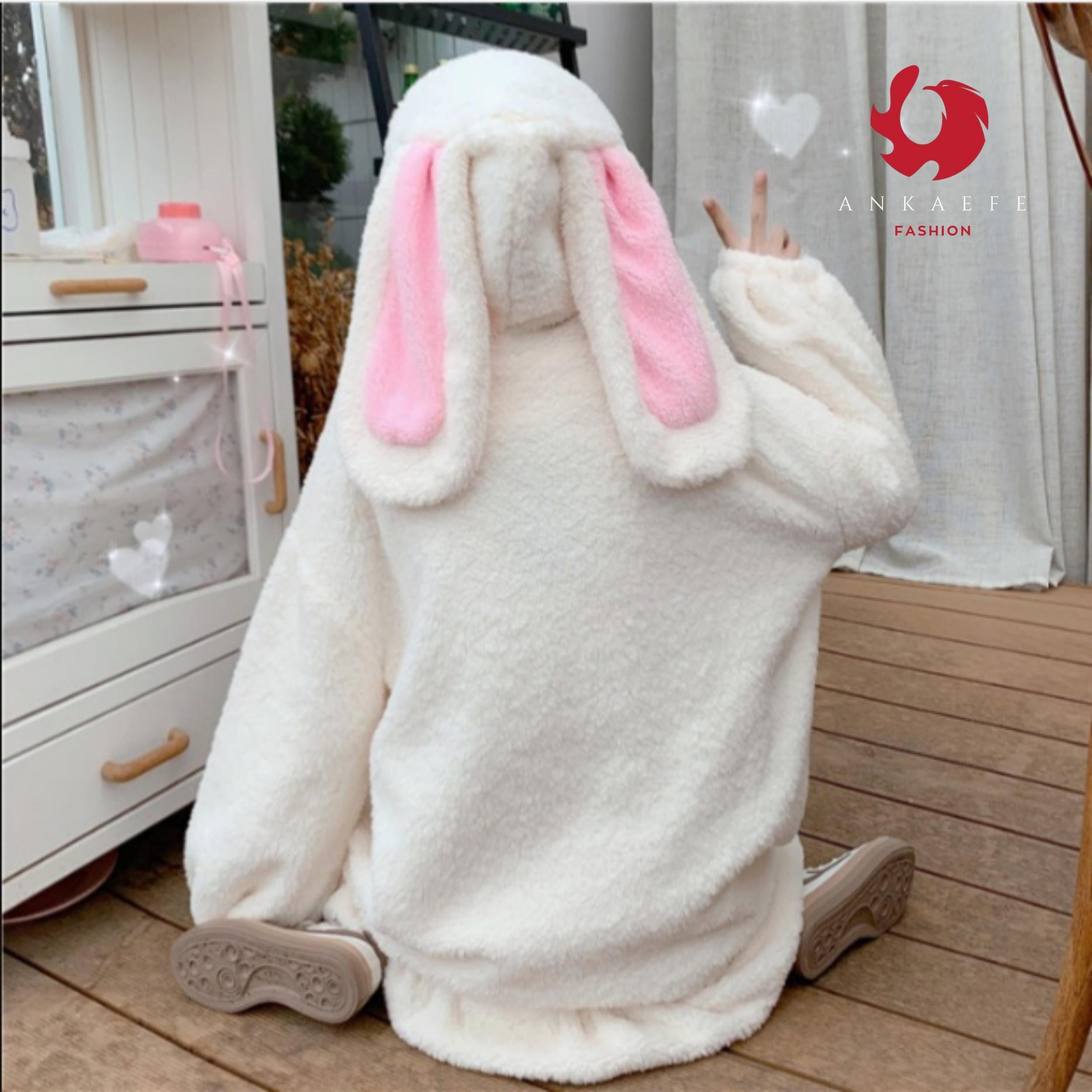 White bunny deals hoodie with ears