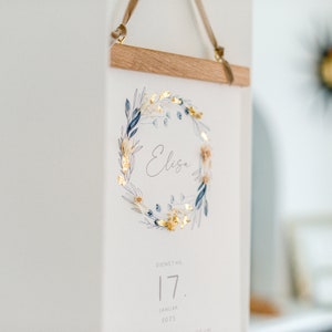 GEBURTSPOSTER Blumenkranz - Blumen Blütenzart - Das perfekte Geschenk zur Geburt personalisiert - Wanddeko Kinderzimmer personalisiert