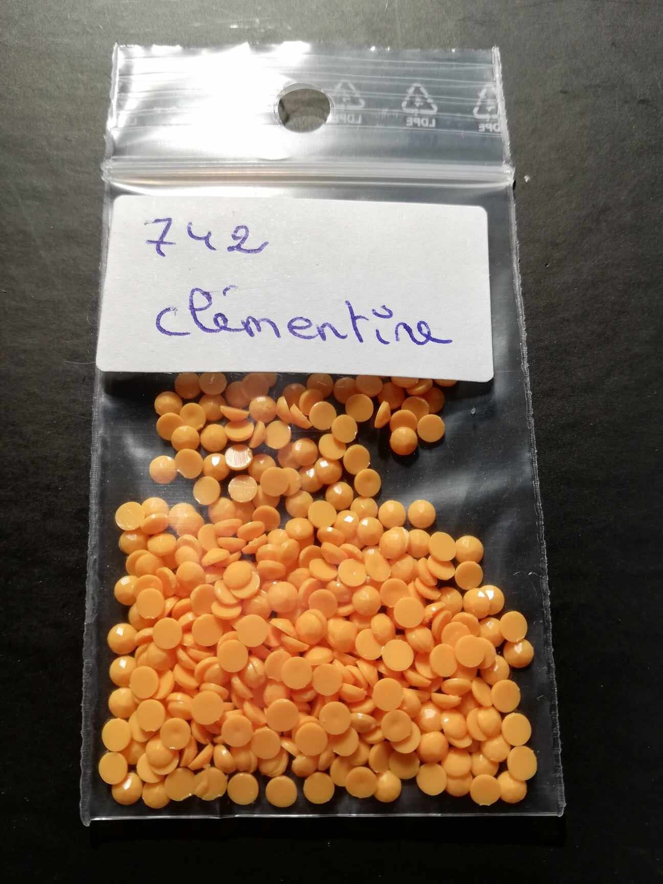 DMC Diamonds 742 Clementine Orange, Beutel mit 200 runden oder quadratischen Strassperlen für Diamantmalerei
