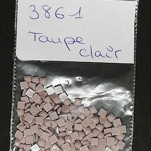 DMC 3861 Helltaupefarbene Diamanten, Beutel mit 200 runden oder quadratischen Strasssteinen für Diamantmalerei
