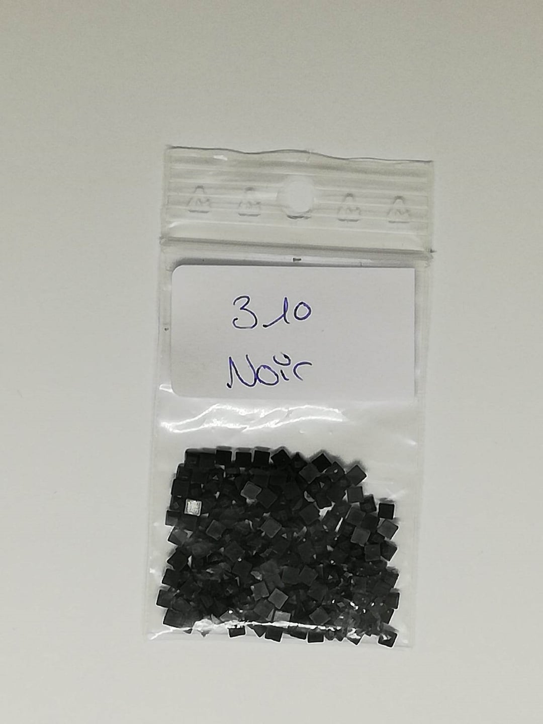 DMC 310 Black Diamonds, Bags of 200 Round or Square Rhinestones for ...