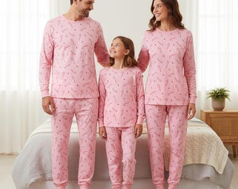 Pijama de Natal para a Família com Estampa de Doces, Pijama Longo com Estampa de Bengala Doce, Pijama Rosa de Manga Comprida, Conjunto de Pijama Natalino com Tema de Doces, Presente para a Família
