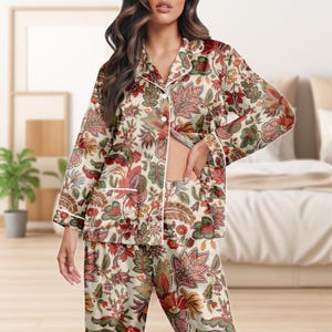Floral Satin Pajama Set, Long PJs Set with Shirt and Pants, Red Botanical Print Sleepwear for Women, Gift Idea for Summer Nights