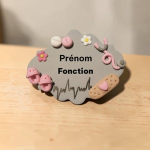 Personalized nurse and caregiver badge – Name and title – Professional gift