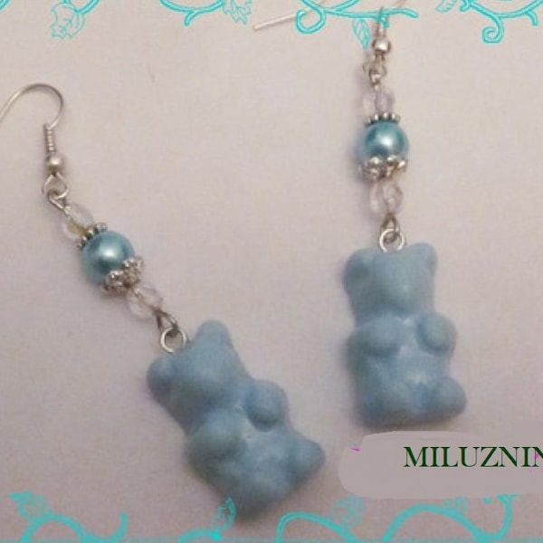 Boucles d'oreille bonbon nounours bleu en fimo