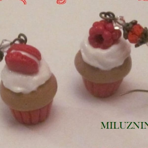 Boucles d'oreilles gourmande cupcake framboise et macaron en fimo