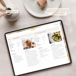 Pode incluir: Um livro de receitas digital com uma borda branca, exibindo receitas de panquecas e torradas de abacate. A tela mostra instru&ccedil;&otilde;es detalhadas e imagens. O texto "Receitas" &eacute; vis&iacute;vel. O livro foi projetado para conter 40 receitas.